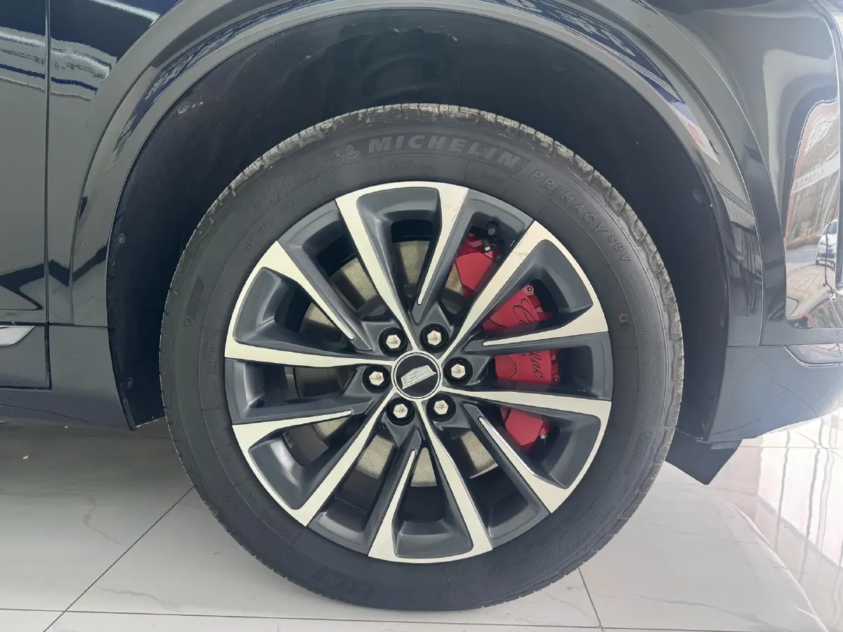 2025 Cadillac XT5 2.0T 237HP L4 9AT,autocango,china used car exporter,china ev exporter,chinese used car exporter,chinese used ev exporter