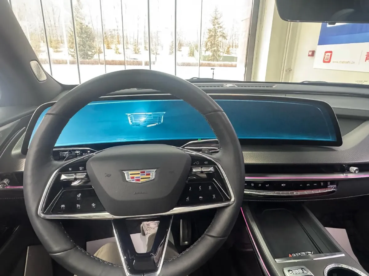 2025 Cadillac XT5 2.0T 237HP L4 9AT,autocango,china used car exporter,china ev exporter,chinese used car exporter,chinese used ev exporter