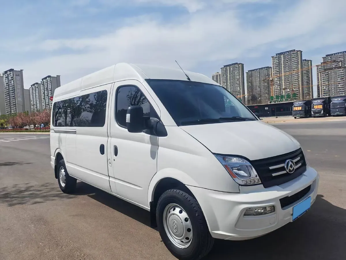 2023 MAXUS XinTu V80 2.0T 127HP L4 6MT,autocango,china used car exporter,china ev exporter,chinese used car exporter,chinese used ev exporter