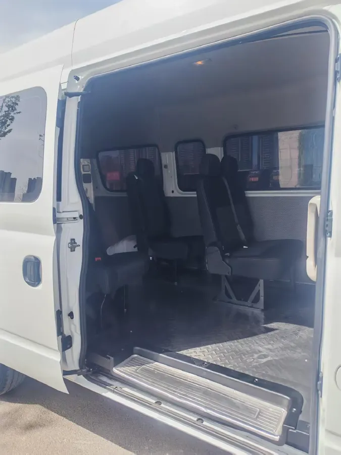 2023 MAXUS XinTu V80 2.0T 127HP L4 6MT,autocango,china used car exporter,china ev exporter,chinese used car exporter,chinese used ev exporter