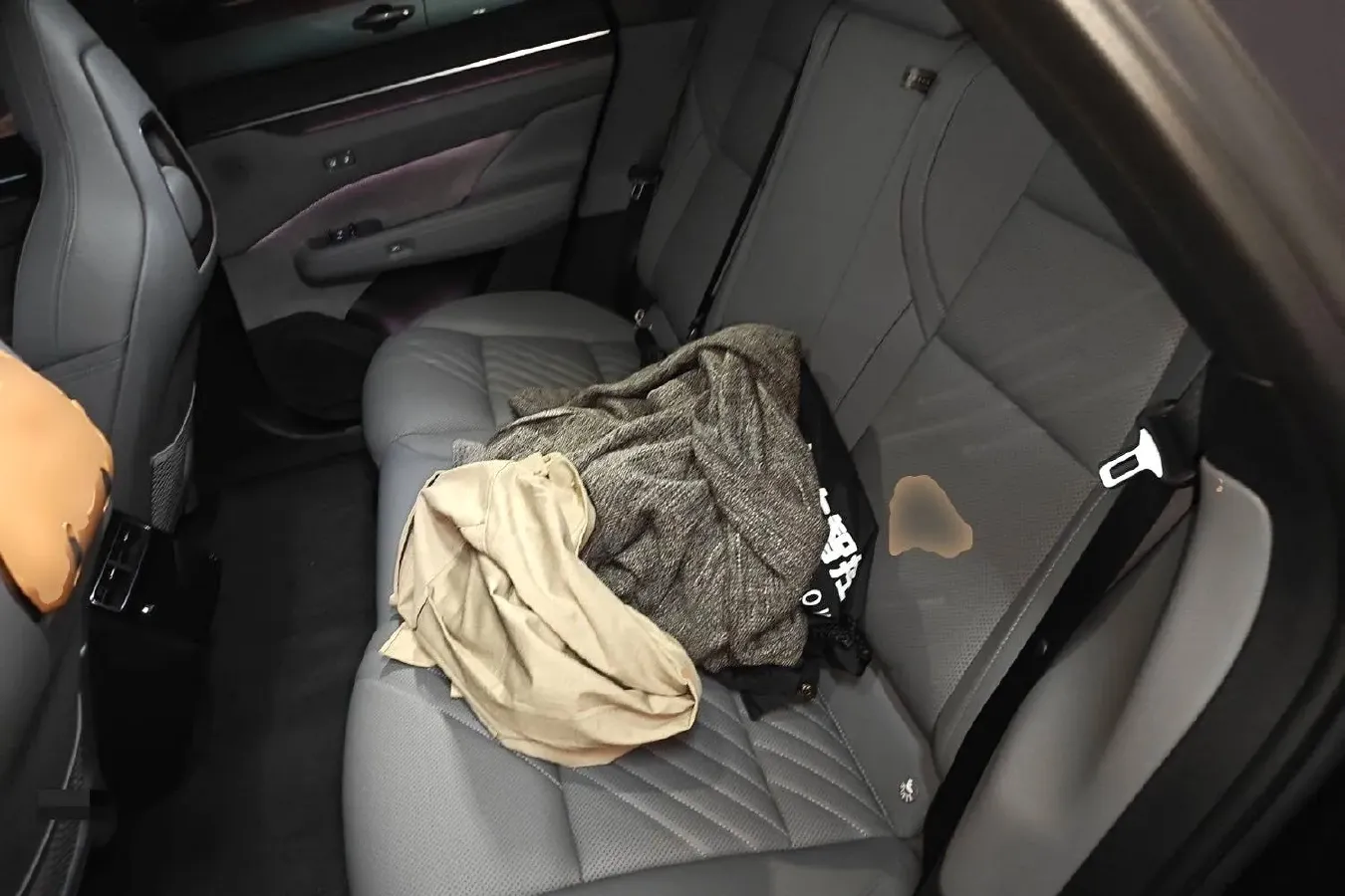 2024 Zeekr 001 BEV 100KWH,autocango,china used car exporter,china ev exporter,chinese used car exporter,chinese used ev exporter