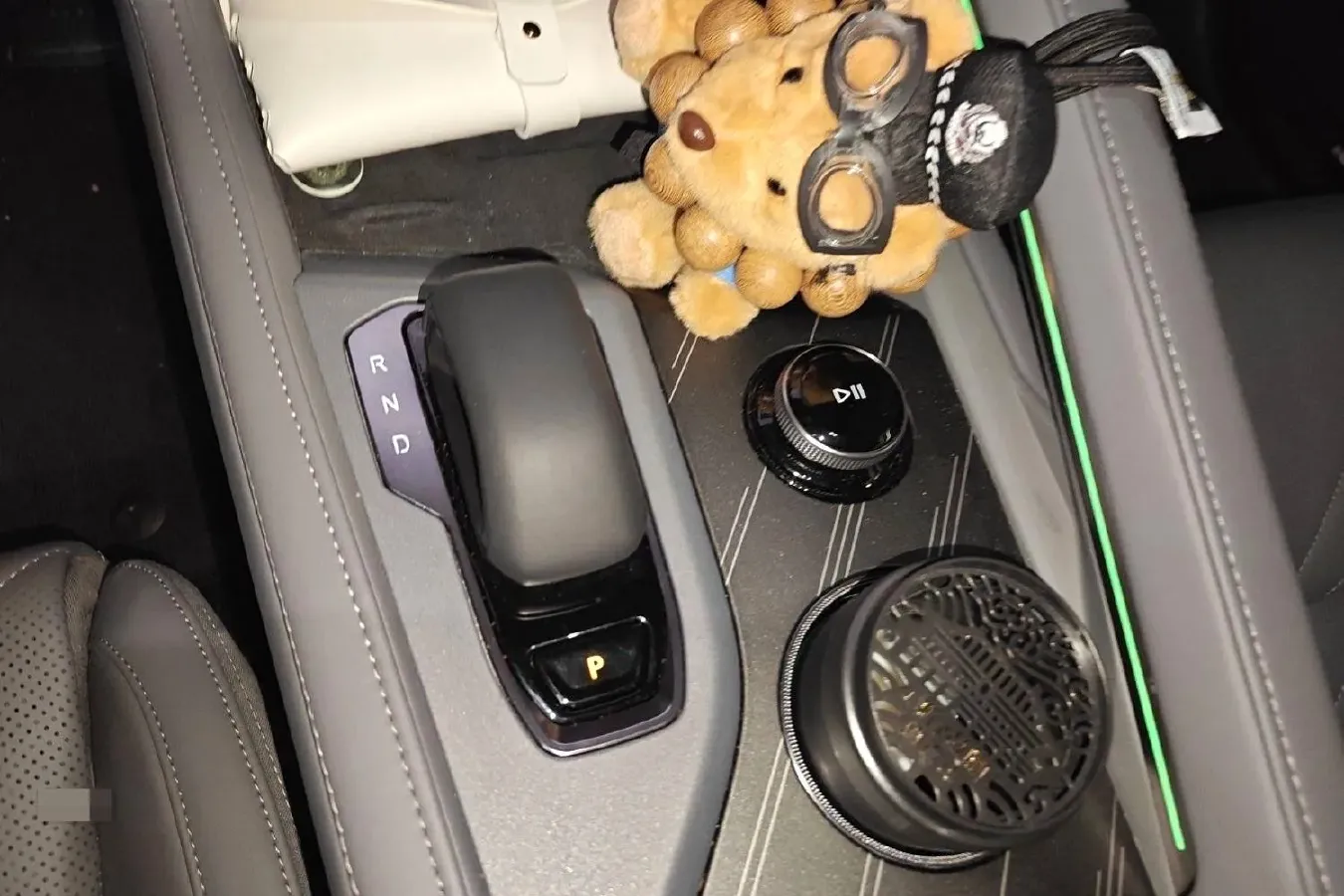 2024 Zeekr 001 BEV 100KWH,autocango,china used car exporter,china ev exporter,chinese used car exporter,chinese used ev exporter