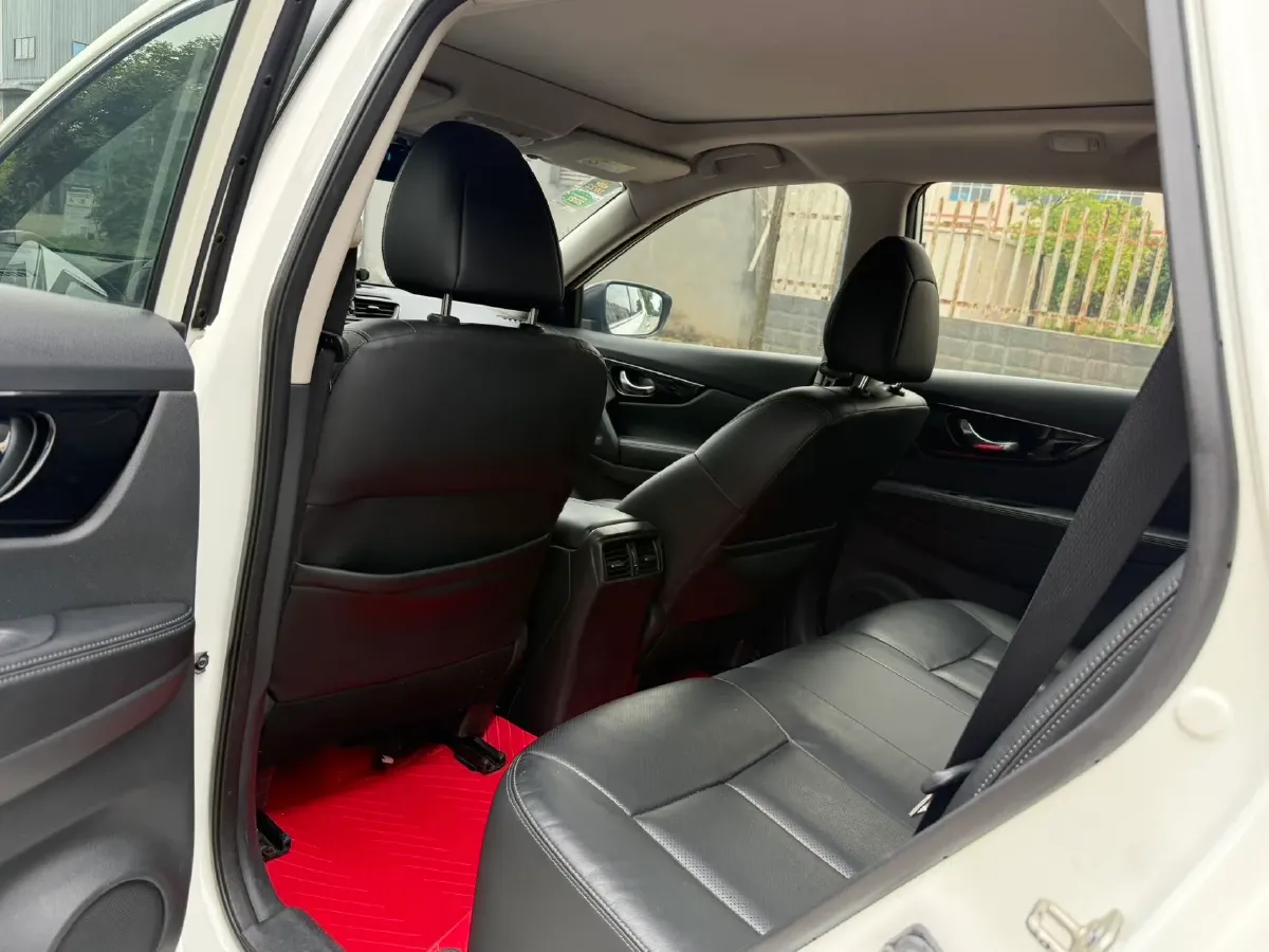 2019 Nissan X-Trail 2.0L 154HP L4 CVT,autocango,china used car exporter,china ev exporter,chinese used car exporter,chinese used ev exporter