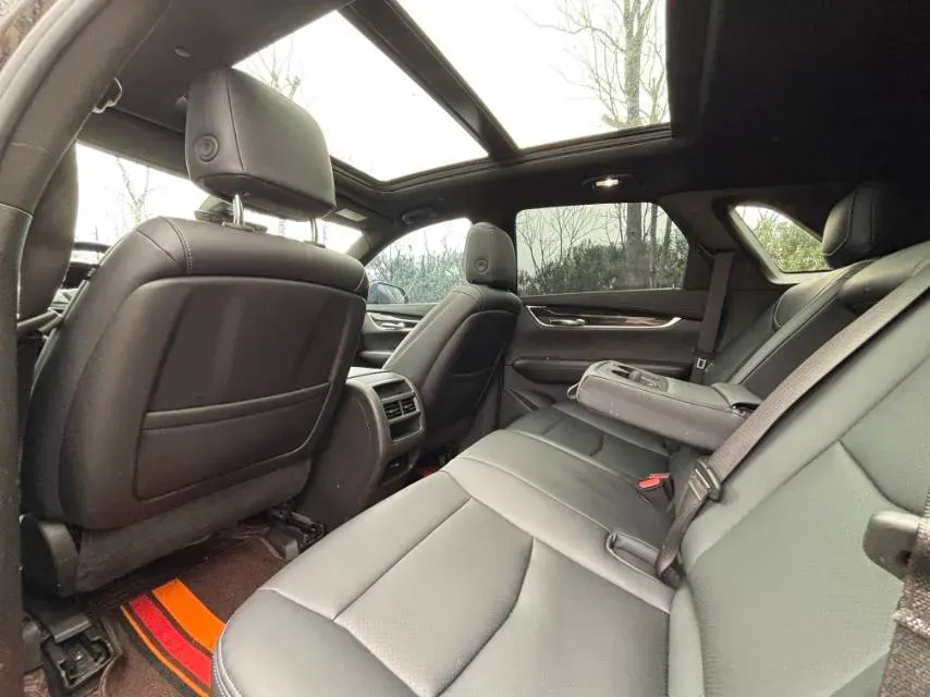 2020 Cadillac XT5 2.0T 241HP L4 9AT,autocango,china used car exporter,china ev exporter,chinese used car exporter,chinese used ev exporter