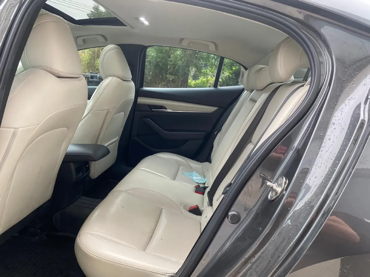 2020 Mazda 3 Axela 2.0L 180HP L4 6AT,autocango,china used car exporter,china ev exporter,chinese used car exporter,chinese used ev exporter