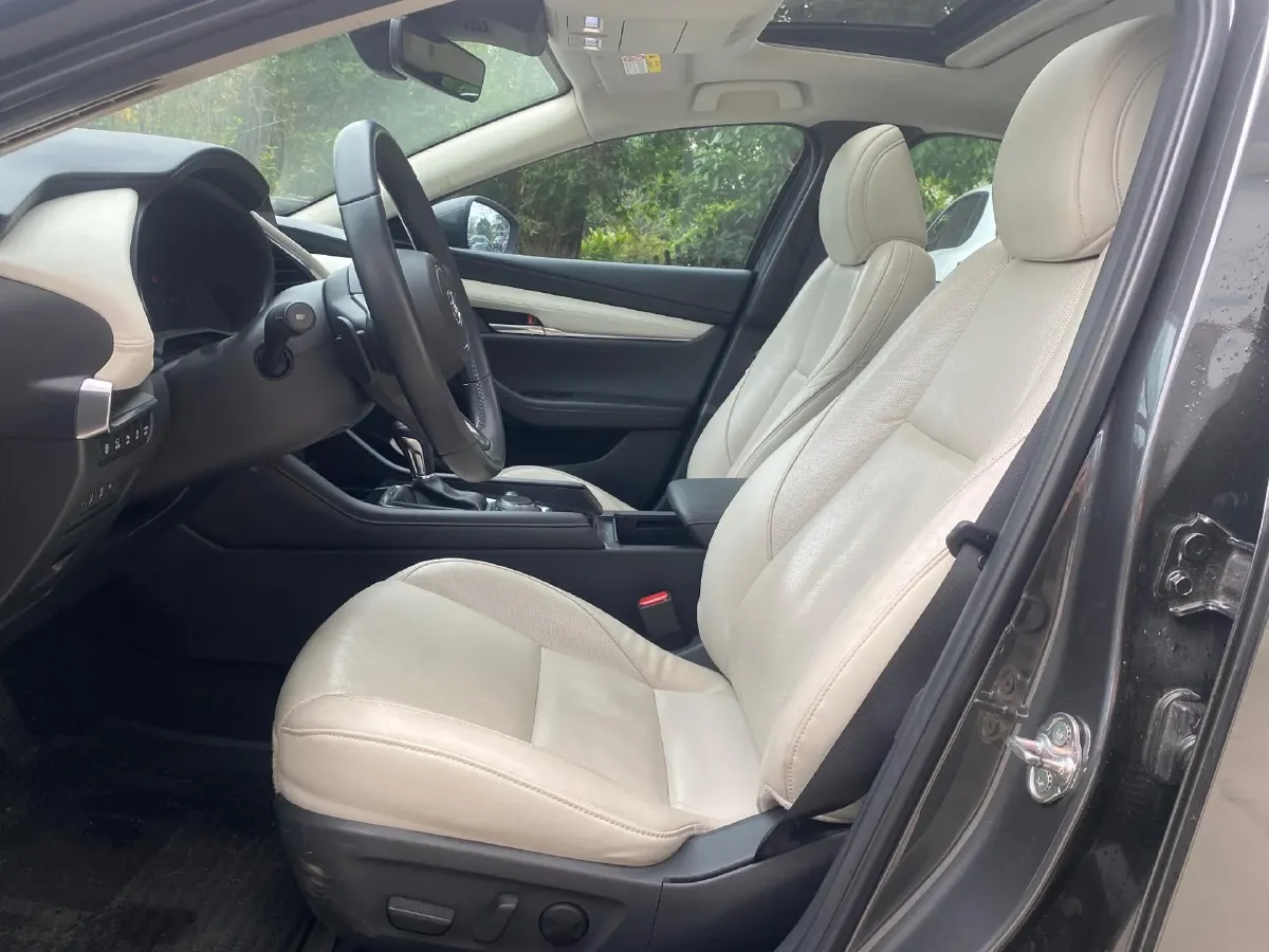 2020 Mazda 3 Axela 2.0L 180HP L4 6AT,autocango,china used car exporter,china ev exporter,chinese used car exporter,chinese used ev exporter