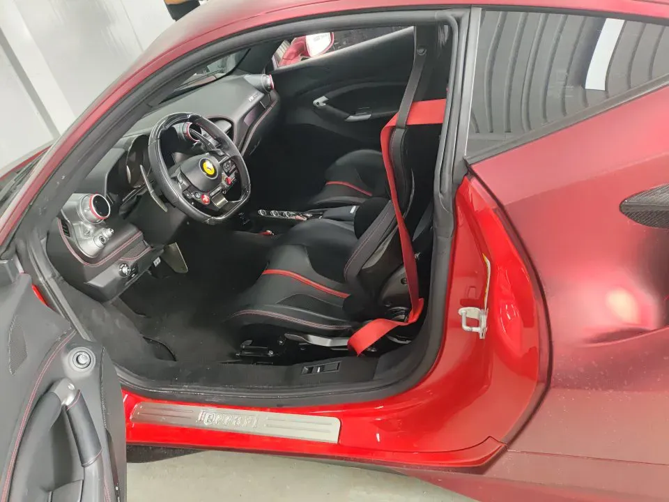 2020 Ferrari F8 3.9T 720HP V8 7DCT,autocango,china used car exporter,china ev exporter,chinese used car exporter,chinese used ev exporter