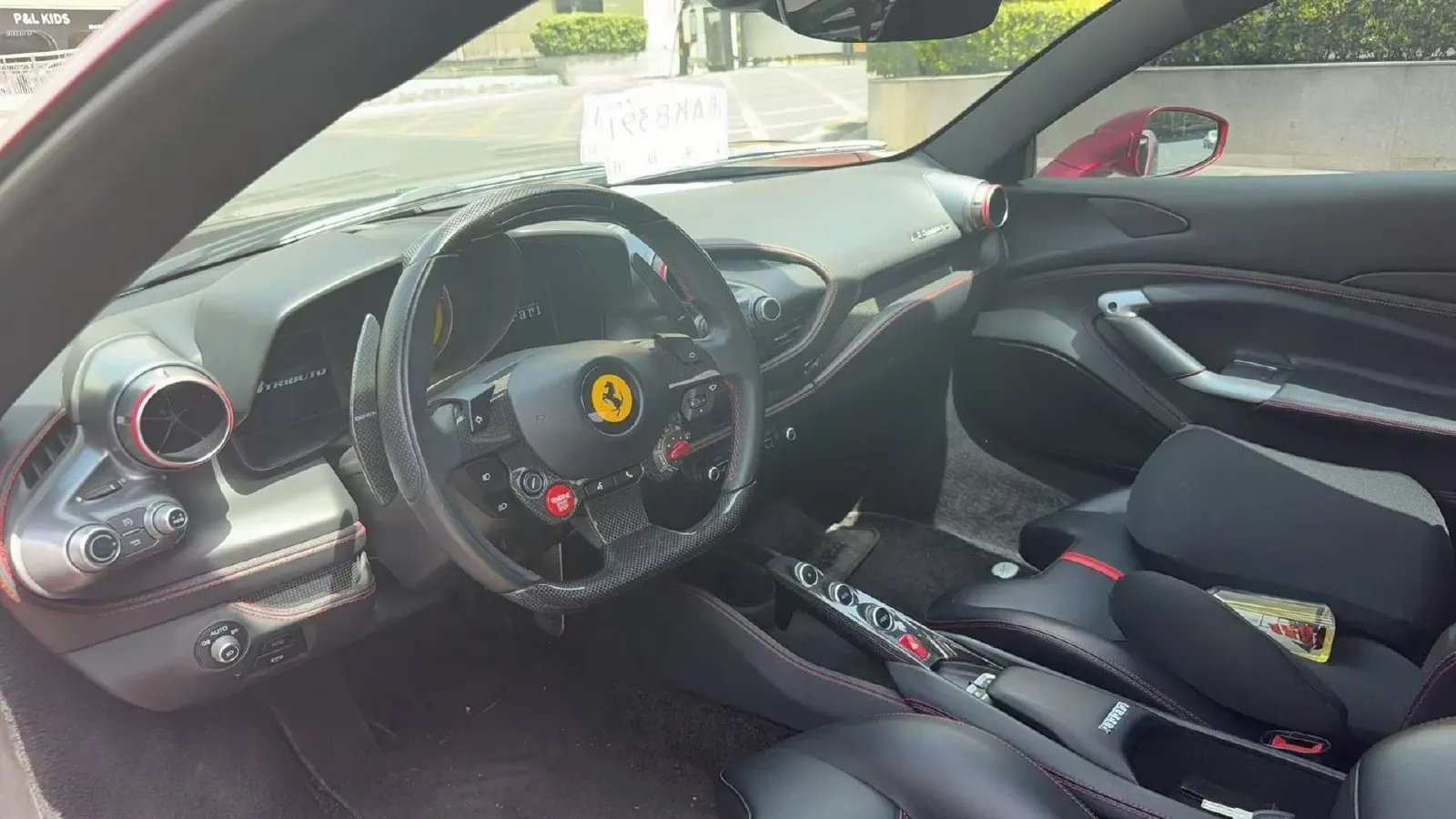 2020 Ferrari F8 3.9T 720HP V8 7DCT,autocango,china used car exporter,china ev exporter,chinese used car exporter,chinese used ev exporter