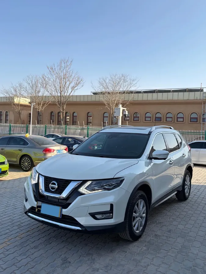 2019 Nissan X-Trail 2.0L 154HP L4 CVT,autocango,china used car exporter,china ev exporter,chinese used car exporter,chinese used ev exporter