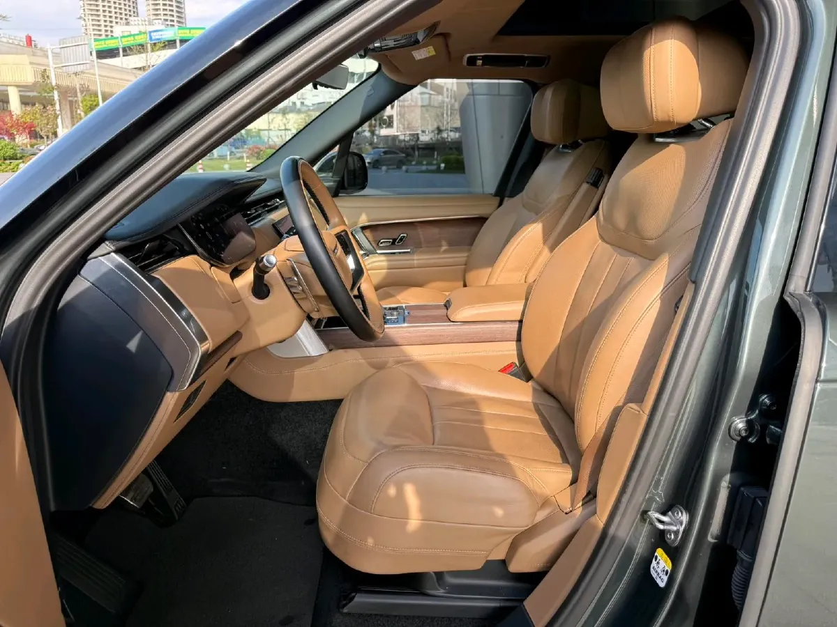 2022 Land Rover Range Rover 3.0T 400HP L6 8AT,autocango,china used car exporter,china ev exporter,chinese used car exporter,chinese used ev exporter