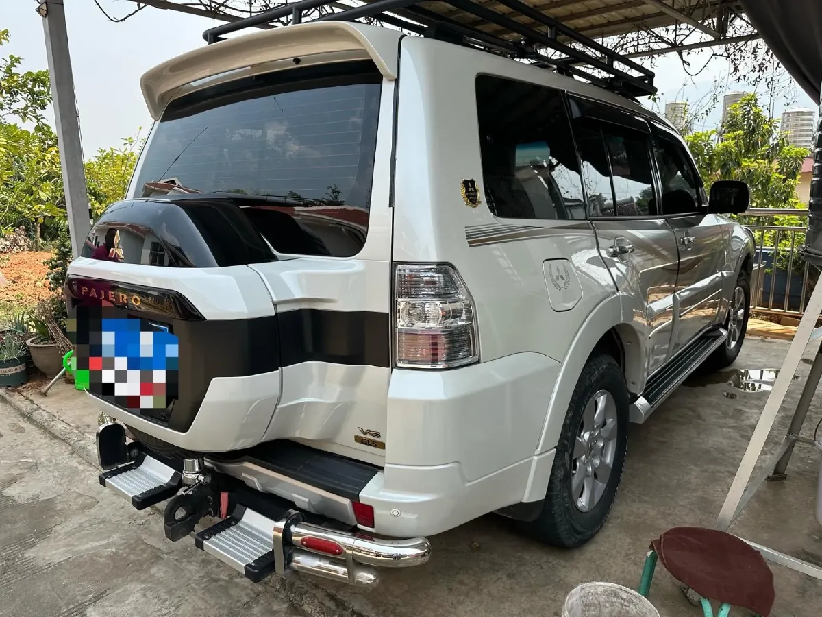 2020 Mitsubishi Pajero 3.0L 174HP V6 5AT,autocango,china used car exporter,china ev exporter,chinese used car exporter,chinese used ev exporter