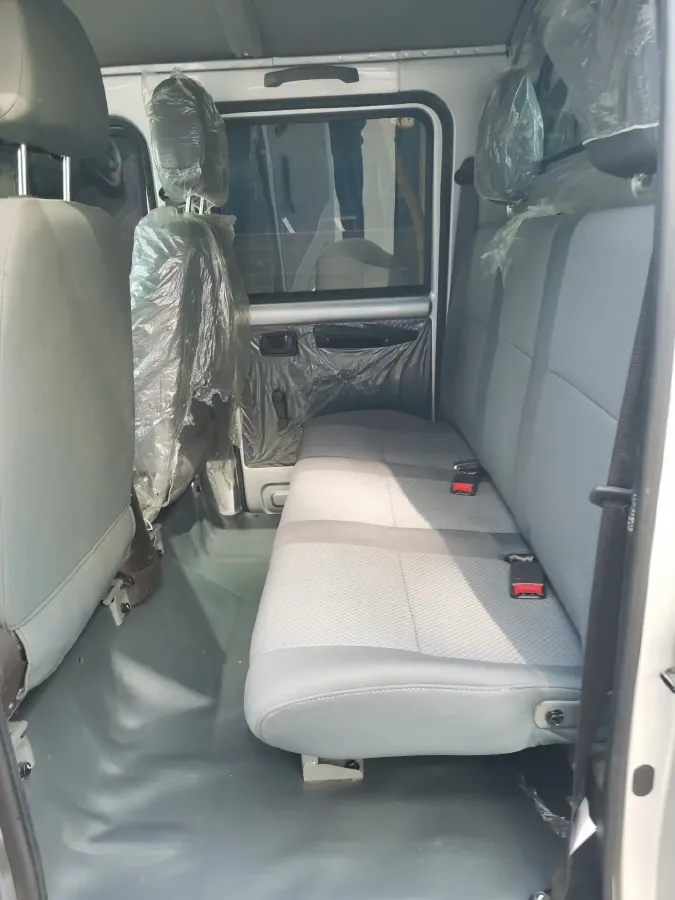 2023 WuLing RongGuang Mini Truck 1.5L 102HP L4 5MT,autocango,china used car exporter,china ev exporter,chinese used car exporter,chinese used ev exporter