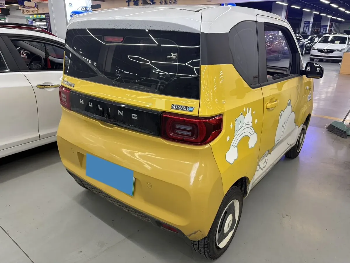 2021 WuLing HongGuang MINI EV BEV 9KWH,autocango,china used car exporter,china ev exporter,chinese used car exporter,chinese used ev exporter