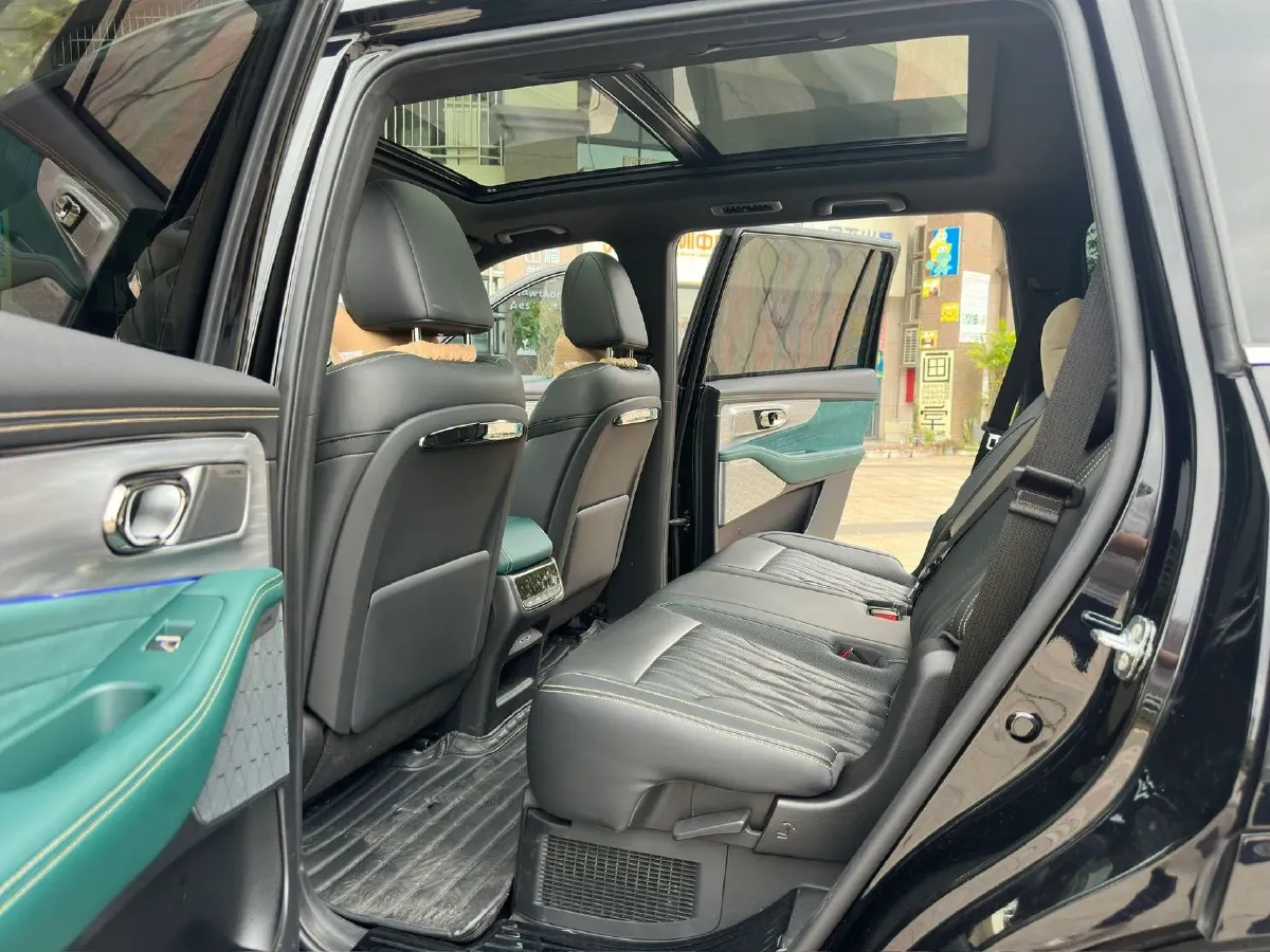 2022 GAC Trumpchi GS8 2.0T 190HP L4 E-CVT Hybrid,autocango,china used car exporter,china ev exporter,chinese used car exporter,chinese used ev exporter