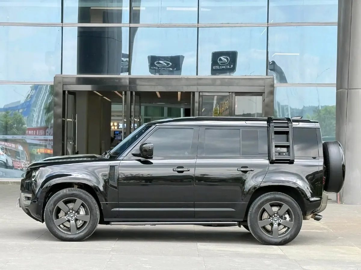 2023 Land Rover Defender 3.0T 400HP L6 8AT,autocango,china used car exporter,china ev exporter,chinese used car exporter,chinese used ev exporter