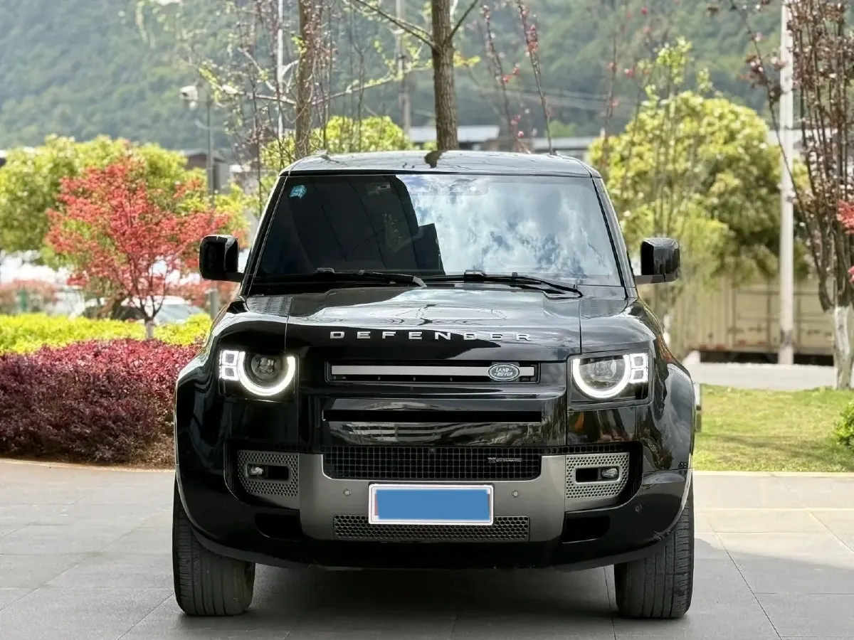 2023 Land Rover Defender 3.0T 400HP L6 8AT,autocango,china used car exporter,china ev exporter,chinese used car exporter,chinese used ev exporter