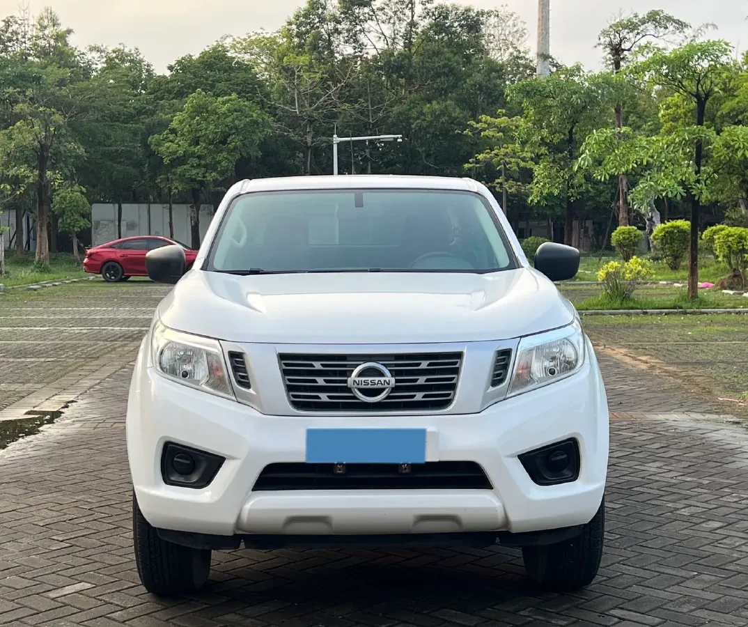 2019 Nissan Navara 2.5L 193HP L4 6MT,autocango,china used car exporter,china ev exporter,chinese used car exporter,chinese used ev exporter