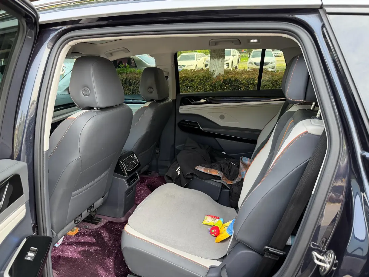 2022 Volkswagen ID.6 Crozz BEV 84.8KWH,autocango,china used car exporter,china ev exporter,chinese used car exporter,chinese used ev exporter