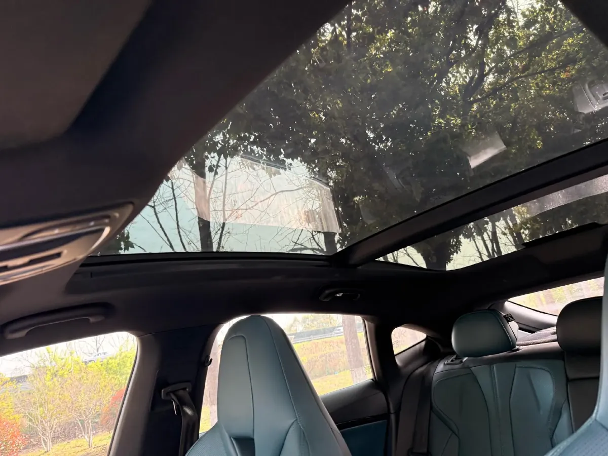 2023 MG 7 1.5T 188HP L4 7DCT,autocango,china used car exporter,china ev exporter,chinese used car exporter,chinese used ev exporter