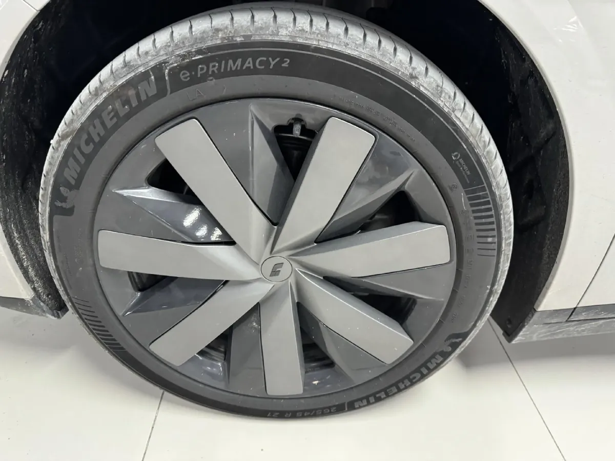 2025 Li i8 BEV,autocango,china used car exporter,china ev exporter,chinese used car exporter,chinese used ev exporter