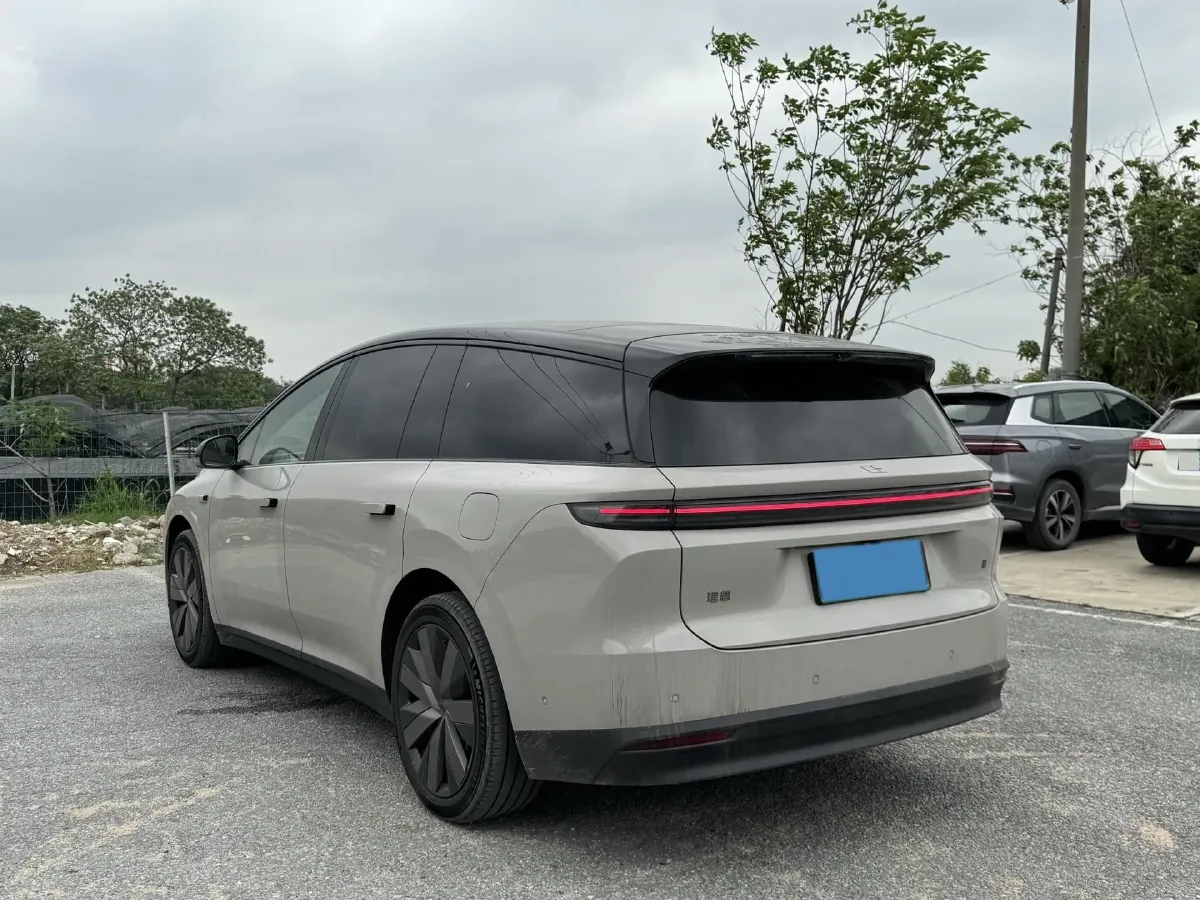 2025 Li i8 BEV,autocango,china used car exporter,china ev exporter,chinese used car exporter,chinese used ev exporter