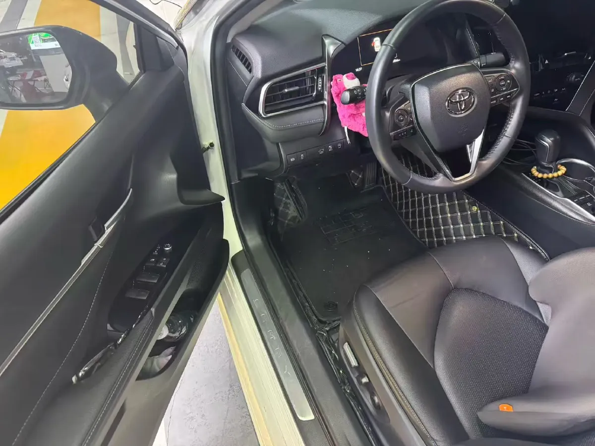 2021 Toyota Camry 2.5L 209HP L4 8AT,autocango,china used car exporter,china ev exporter,chinese used car exporter,chinese used ev exporter