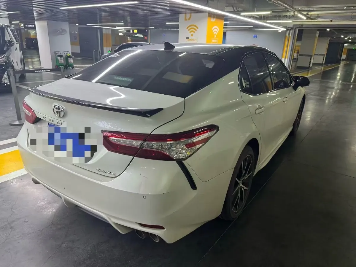 2021 Toyota Camry 2.5L 209HP L4 8AT,autocango,china used car exporter,china ev exporter,chinese used car exporter,chinese used ev exporter
