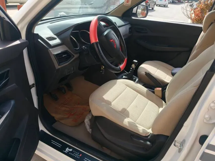 2018 WuLing HongGuang 1.5L 105HP L4 5MT,autocango,china used car exporter,china ev exporter,chinese used car exporter,chinese used ev exporter