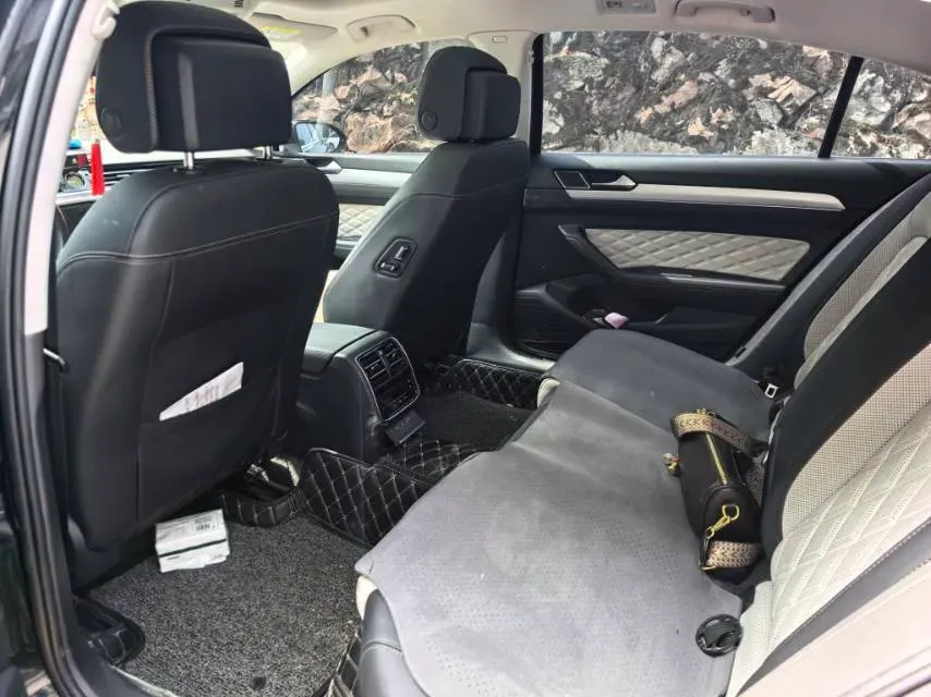 2023 Volkswagen Magotan 2.0T 186HP L4 7DCT,autocango,china used car exporter,china ev exporter,chinese used car exporter,chinese used ev exporter