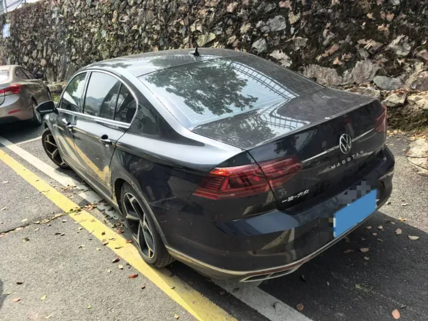 2023 Volkswagen Magotan 2.0T 186HP L4 7DCT,autocango,china used car exporter,china ev exporter,chinese used car exporter,chinese used ev exporter