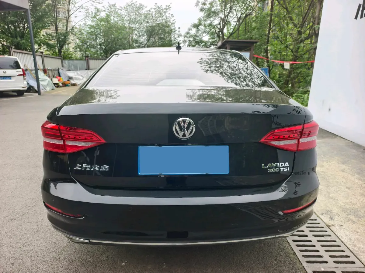 2018 Skoda Karoq 1.4T 150HP L4 7DCT,autocango,china used car exporter,china ev exporter,chinese used car exporter,chinese used ev exporter