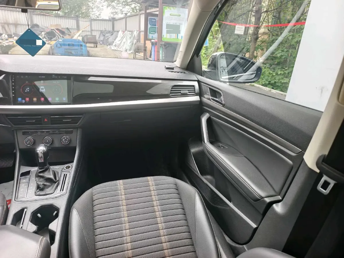 2018 Skoda Karoq 1.4T 150HP L4 7DCT,autocango,china used car exporter,china ev exporter,chinese used car exporter,chinese used ev exporter