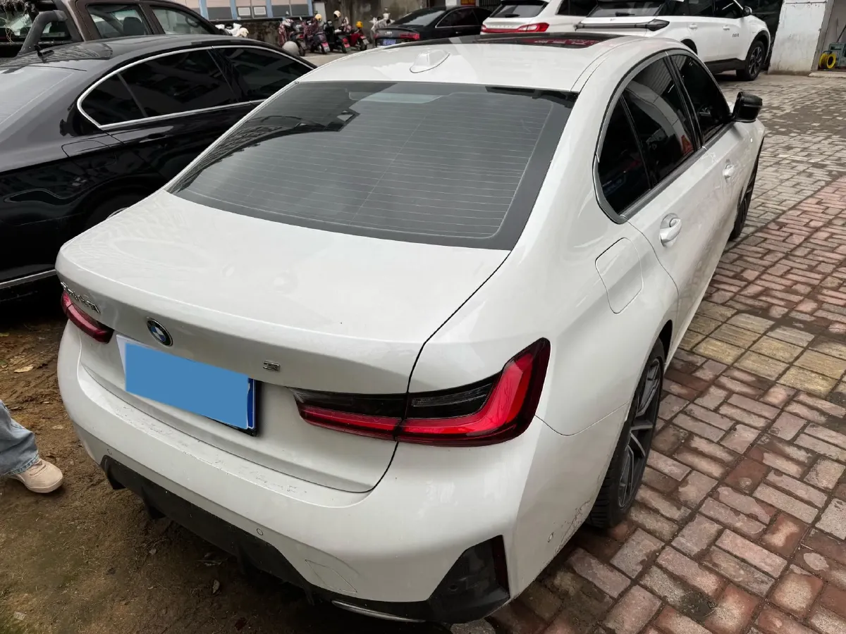 2024 BMW 3 Series 2.0T 184HP L4 8AT,autocango,china used car exporter,china ev exporter,chinese used car exporter,chinese used ev exporter