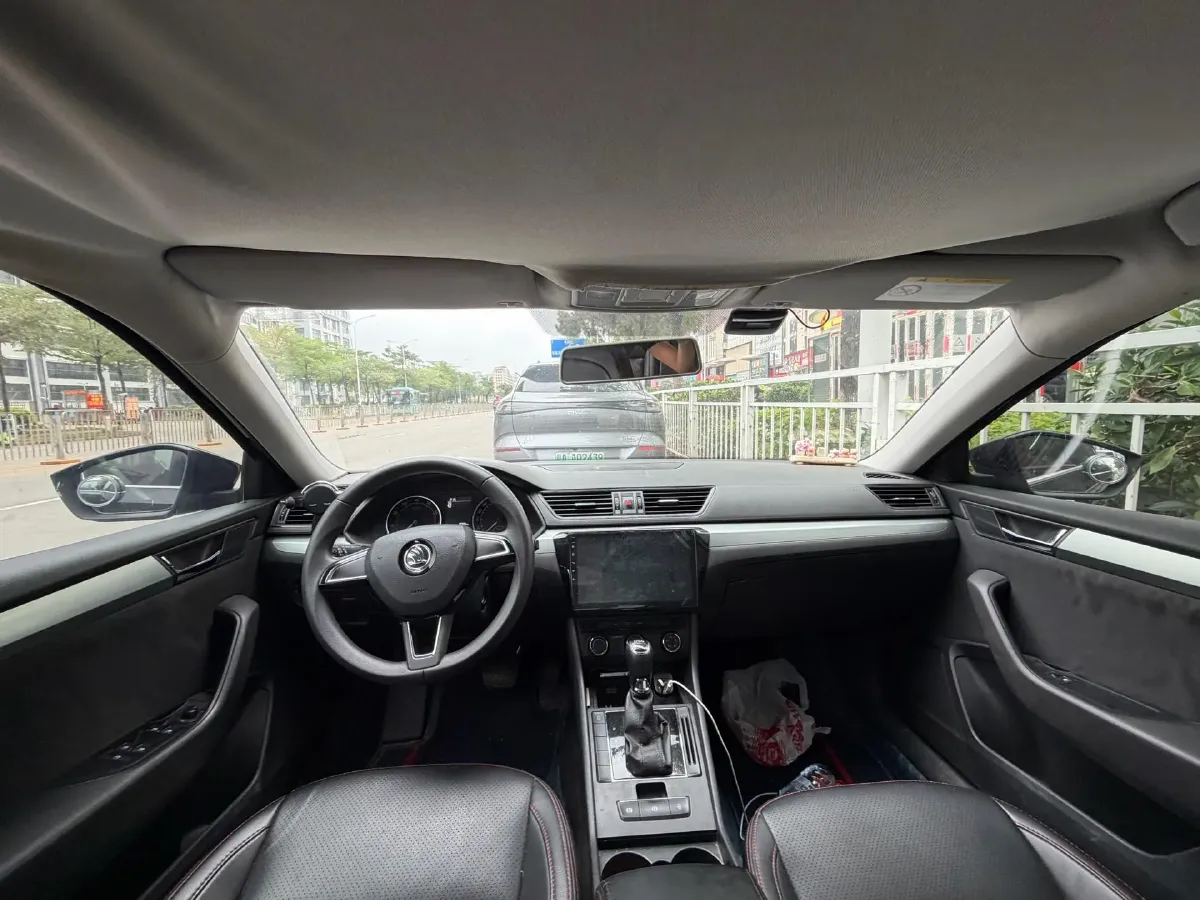 2018 Skoda Superb 1.4T 150HP L4 7DCT,autocango,china used car exporter,china ev exporter,chinese used car exporter,chinese used ev exporter