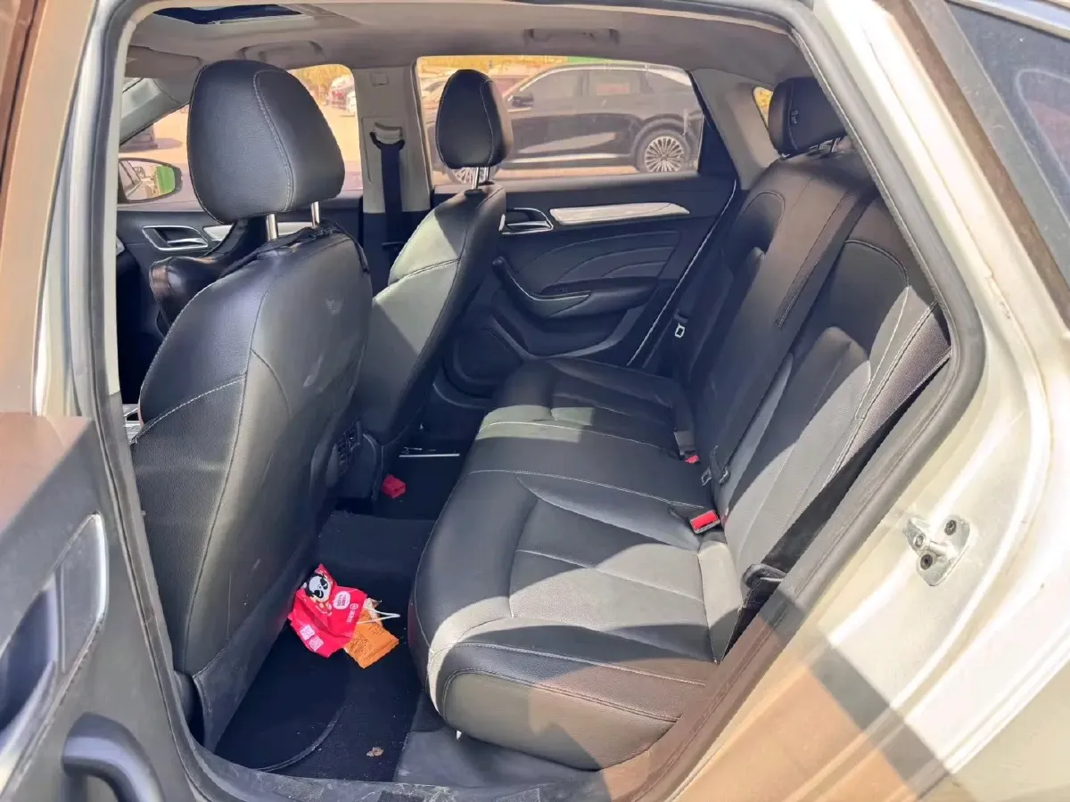 2017 Roewe i6 1.0T 125HP L3 2AT PHEV,autocango,china used car exporter,china ev exporter,chinese used car exporter,chinese used ev exporter