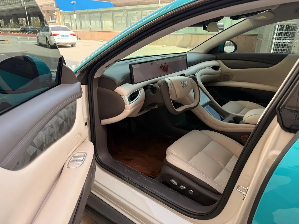 2024 IM L6 BEV 75KWH,autocango,china used car exporter,china ev exporter,chinese used car exporter,chinese used ev exporter