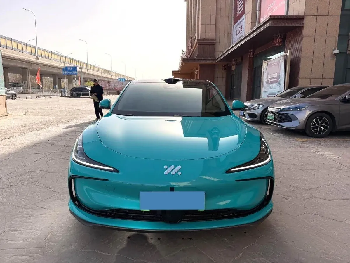 2024 IM L6 BEV 75KWH,autocango,china used car exporter,china ev exporter,chinese used car exporter,chinese used ev exporter