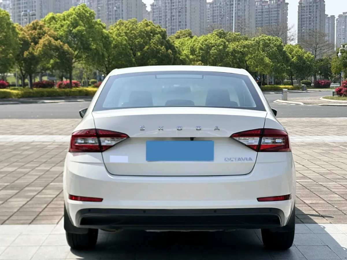 2020 Skoda Octavia 1.5L 113HP L4 6AT,autocango,china used car exporter,china ev exporter,chinese used car exporter,chinese used ev exporter