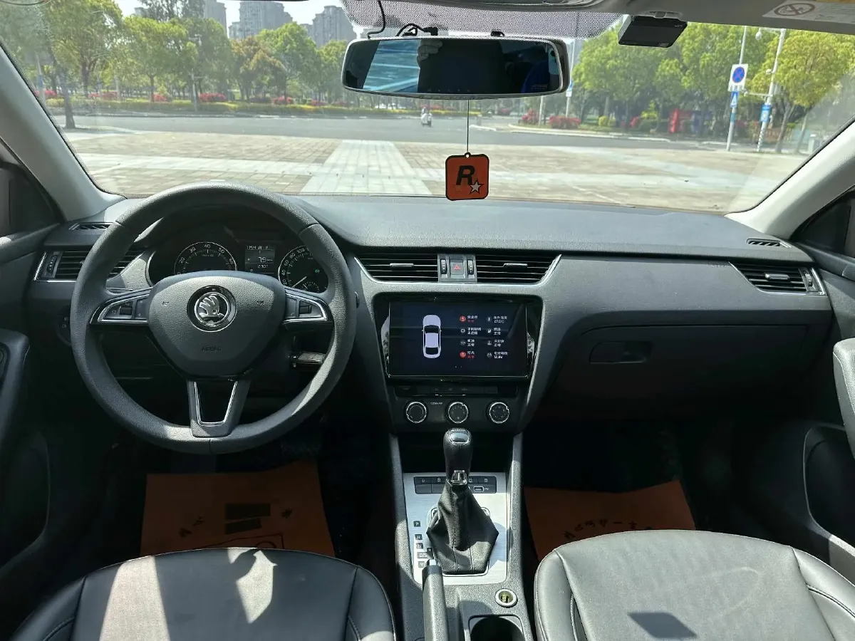 2020 Skoda Octavia 1.5L 113HP L4 6AT,autocango,china used car exporter,china ev exporter,chinese used car exporter,chinese used ev exporter