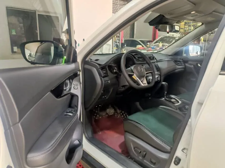 2020 Nissan X-Trail 2.0L 154HP L4 CVT,autocango,china used car exporter,china ev exporter,chinese used car exporter,chinese used ev exporter