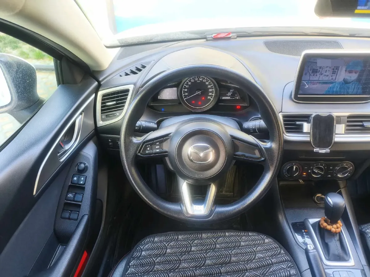 2017 Mazda 3 Axela 1.5L 117HP L4 6AT,autocango,china used car exporter,china ev exporter,chinese used car exporter,chinese used ev exporter