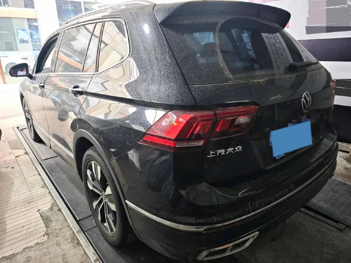 2025 Volkswagen Tiguan L 2.0T 186HP L4 7DCT,autocango,china used car exporter,china ev exporter,chinese used car exporter,chinese used ev exporter