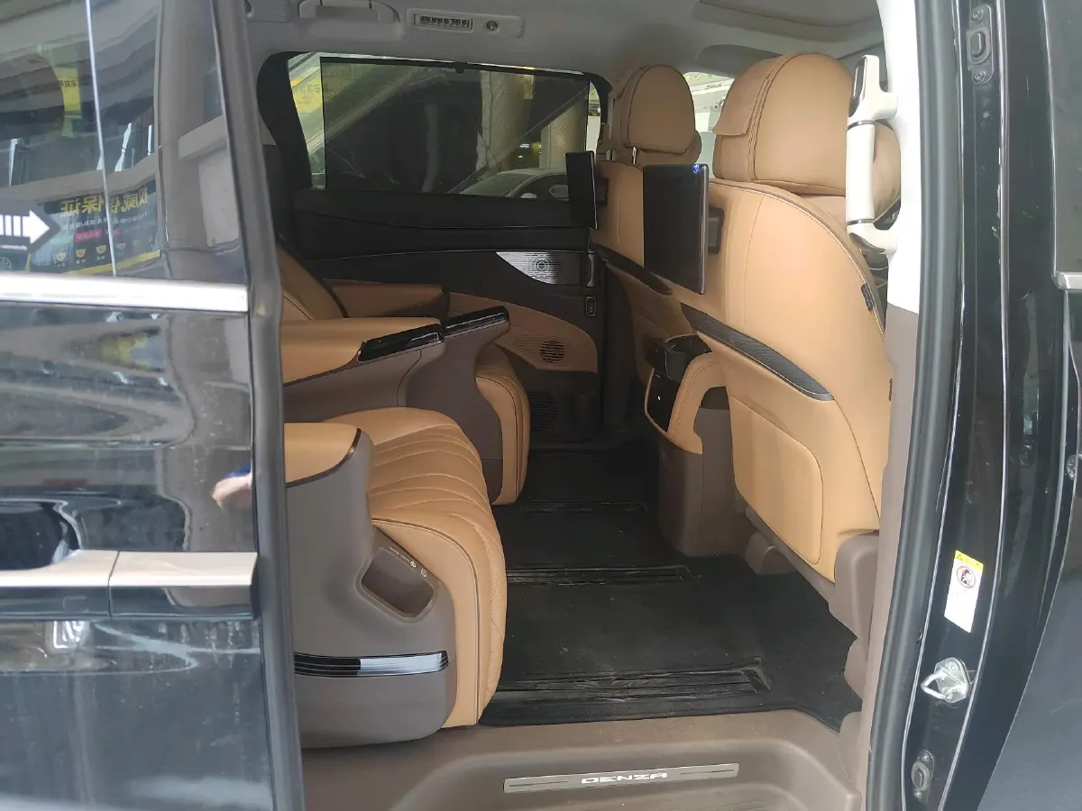 2022 Mercedes-Benz GLC Class 2.0T 197HP L4 9AT,autocango,china used car exporter,china ev exporter,chinese used car exporter,chinese used ev exporter