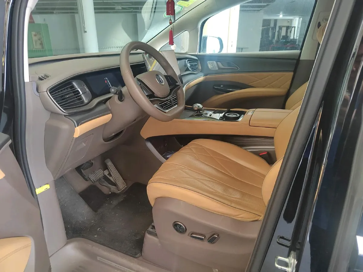 2022 Mercedes-Benz GLC Class 2.0T 197HP L4 9AT,autocango,china used car exporter,china ev exporter,chinese used car exporter,chinese used ev exporter