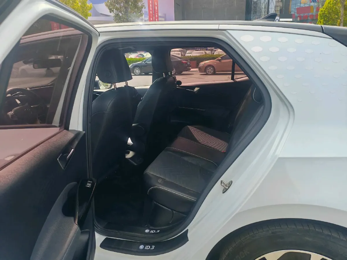 2023 Volkswagen ID.3 BEV 52.8KWH,autocango,china used car exporter,china ev exporter,chinese used car exporter,chinese used ev exporter