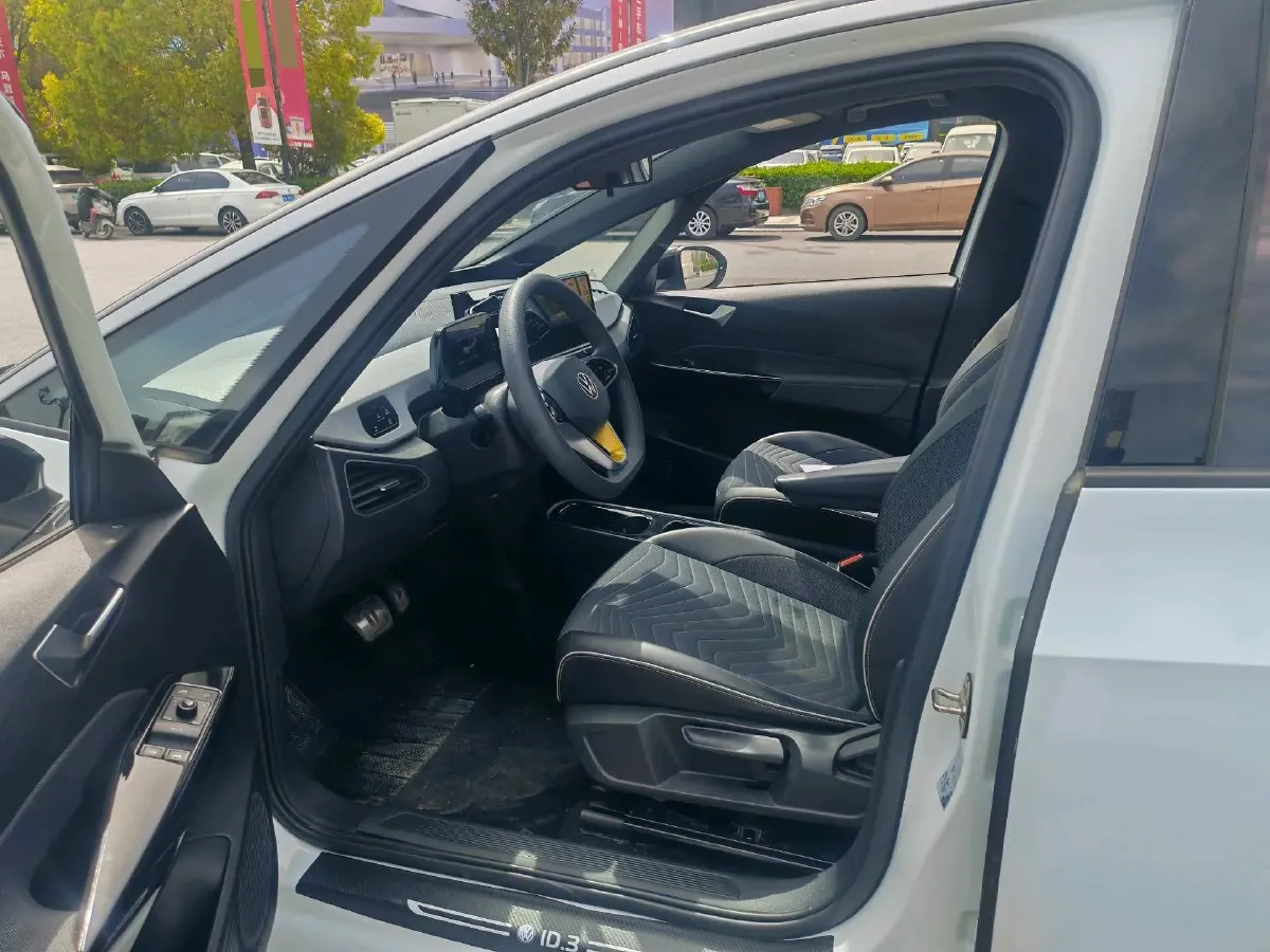 2023 Volkswagen ID.3 BEV 52.8KWH,autocango,china used car exporter,china ev exporter,chinese used car exporter,chinese used ev exporter