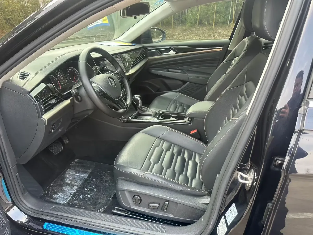 2019 Skoda Kodiak 2.0T 186HP L4 7DCT,autocango,china used car exporter,china ev exporter,chinese used car exporter,chinese used ev exporter