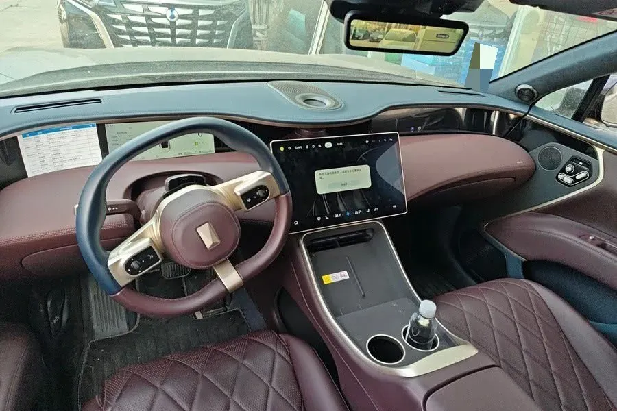 2025 Avatr 11 1.5T 156HP L4 REEV 39.05KWH,autocango,china used car exporter,china ev exporter,chinese used car exporter,chinese used ev exporter