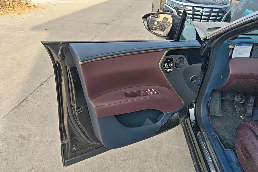 2025 Avatr 11 1.5T 156HP L4 REEV 39.05KWH,autocango,china used car exporter,china ev exporter,chinese used car exporter,chinese used ev exporter