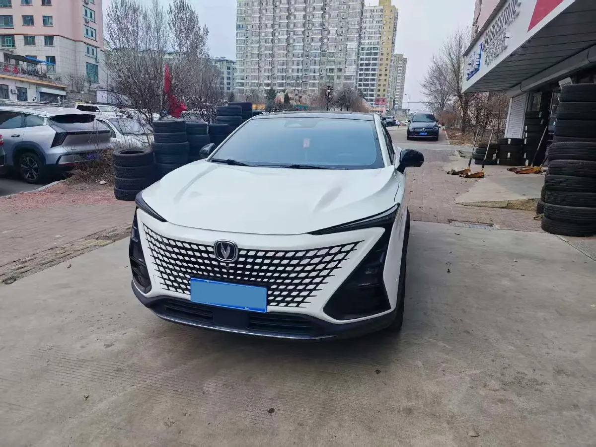 2022 ChangAn UNI-T 1.5T 188HP L4 7DCT,autocango,china used car exporter,china ev exporter,chinese used car exporter,chinese used ev exporter